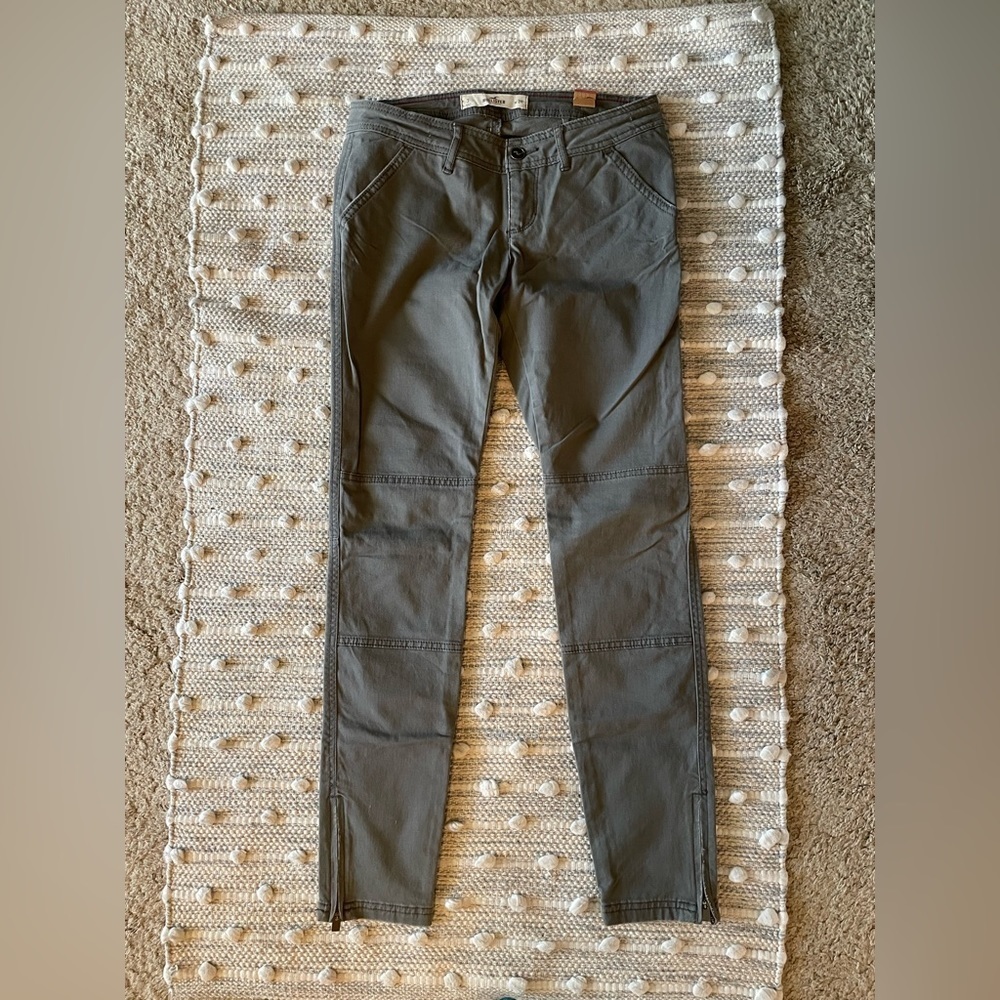 HOLLISTER NWT Pants Olive Green